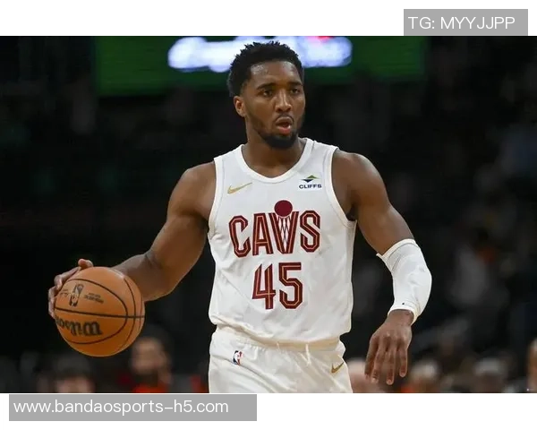 米切尔状态低迷12投仅3中却凭借高正负值助球队获胜 米切尔状态低迷12投仅3中却凭借高正负值助球队获胜